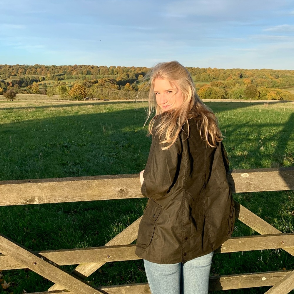 Meet your Posher, Madi